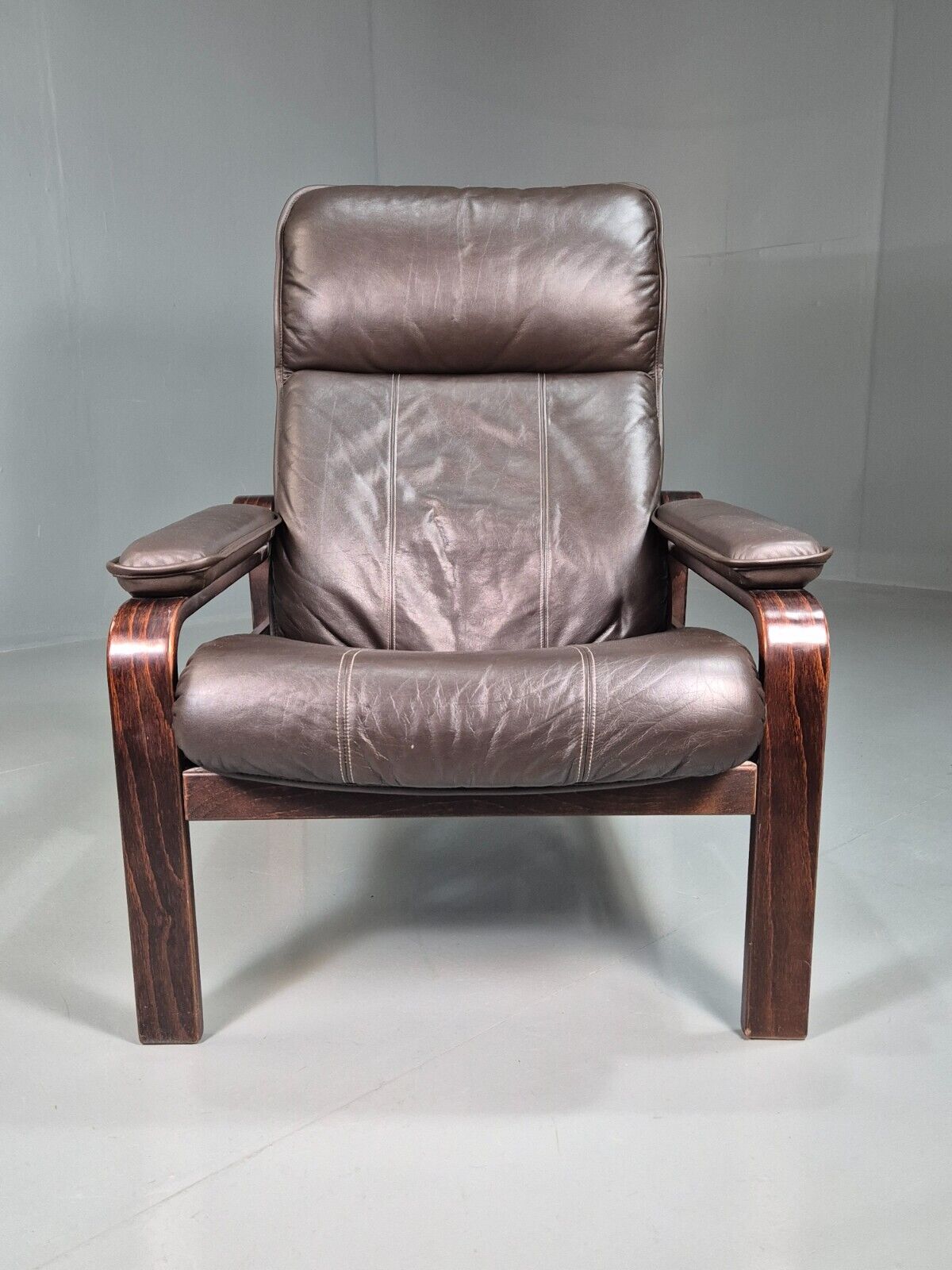 EB7576 Vintage Danish Lounge Chair Brown Leather Recline MCM Retro 1980s MBEN