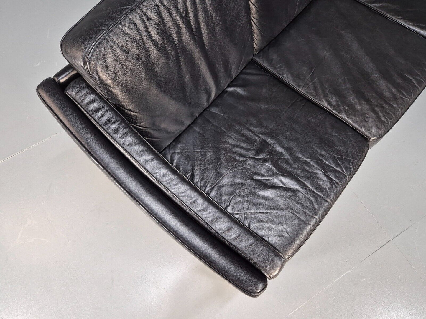 Vintage Danish 3 Seat Sofa Black Leather Straight back Arm Retro MCM EB8622 M3SS