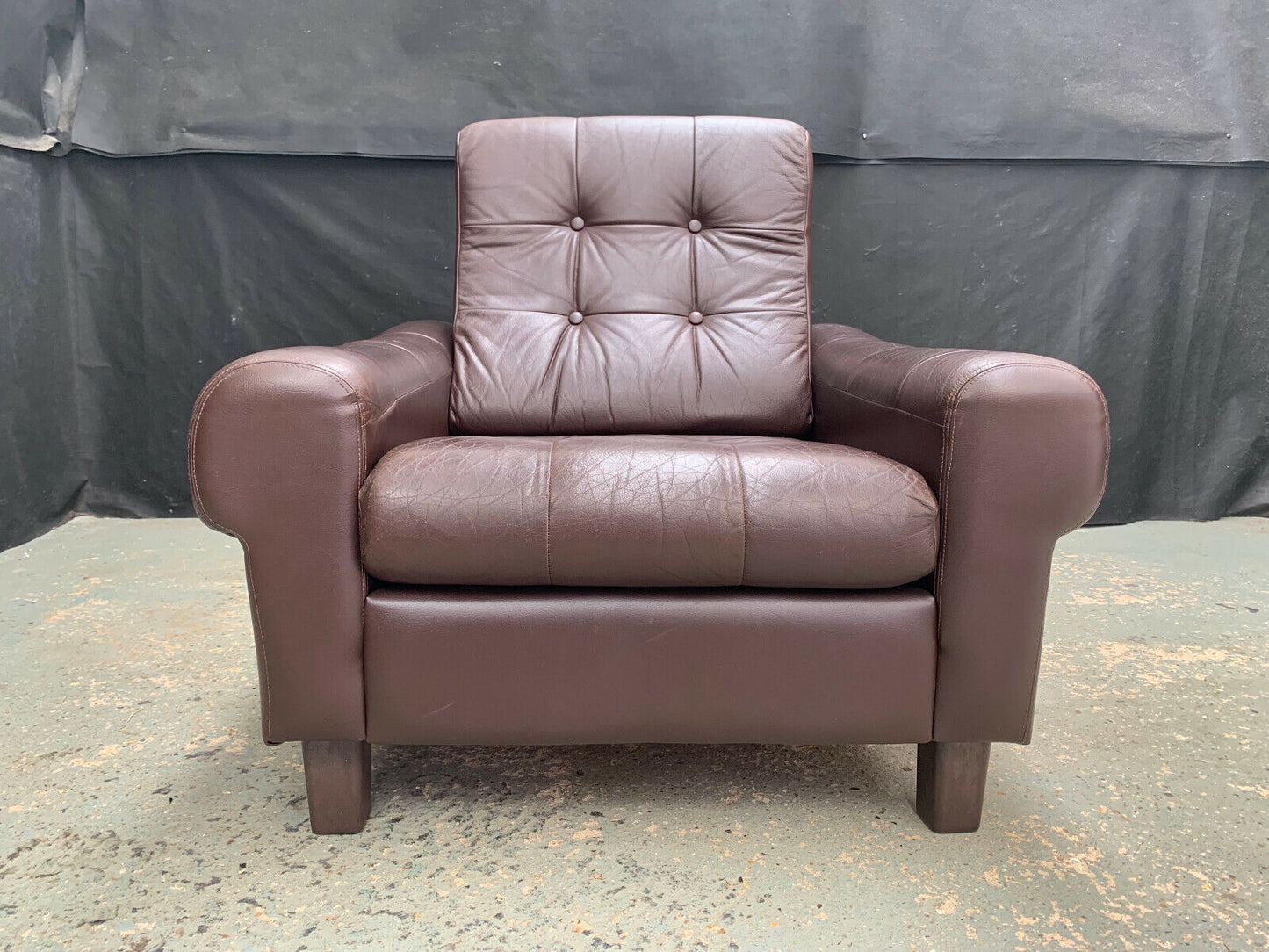 EB1748 Danish Brown Leather & Vinyl Lounge Chair from smoking household VLEA