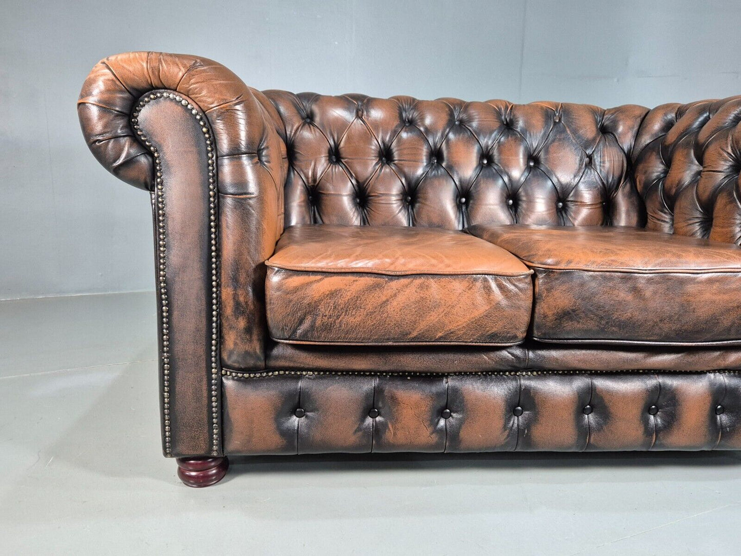 Vintage 2 Seat Chesterfield Sofa Brown Leather 1980s EB8329 VCHE