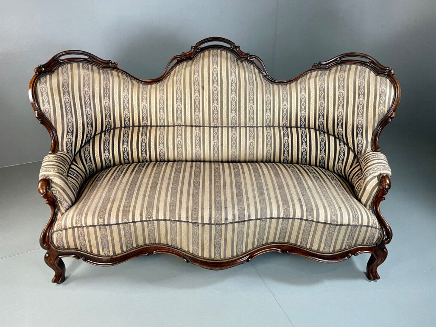 EB4843 Danish Antique Saloon Sofa, Regency Style, Cabriole Legs, Vintage. V2SS