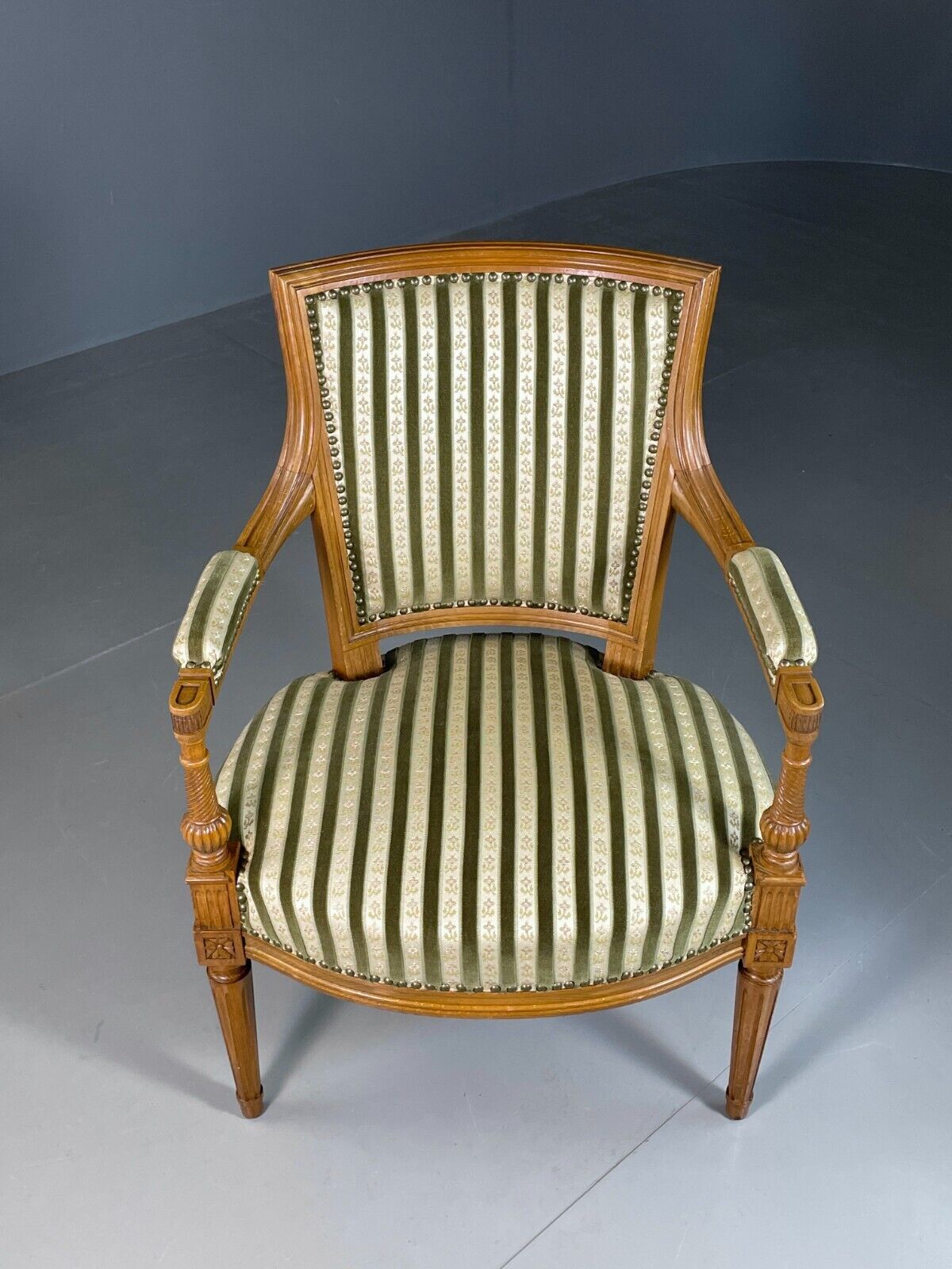 EB6825 Vintage Danish Lounge Chair Green Cream Carved Empire Antique Style VCLO