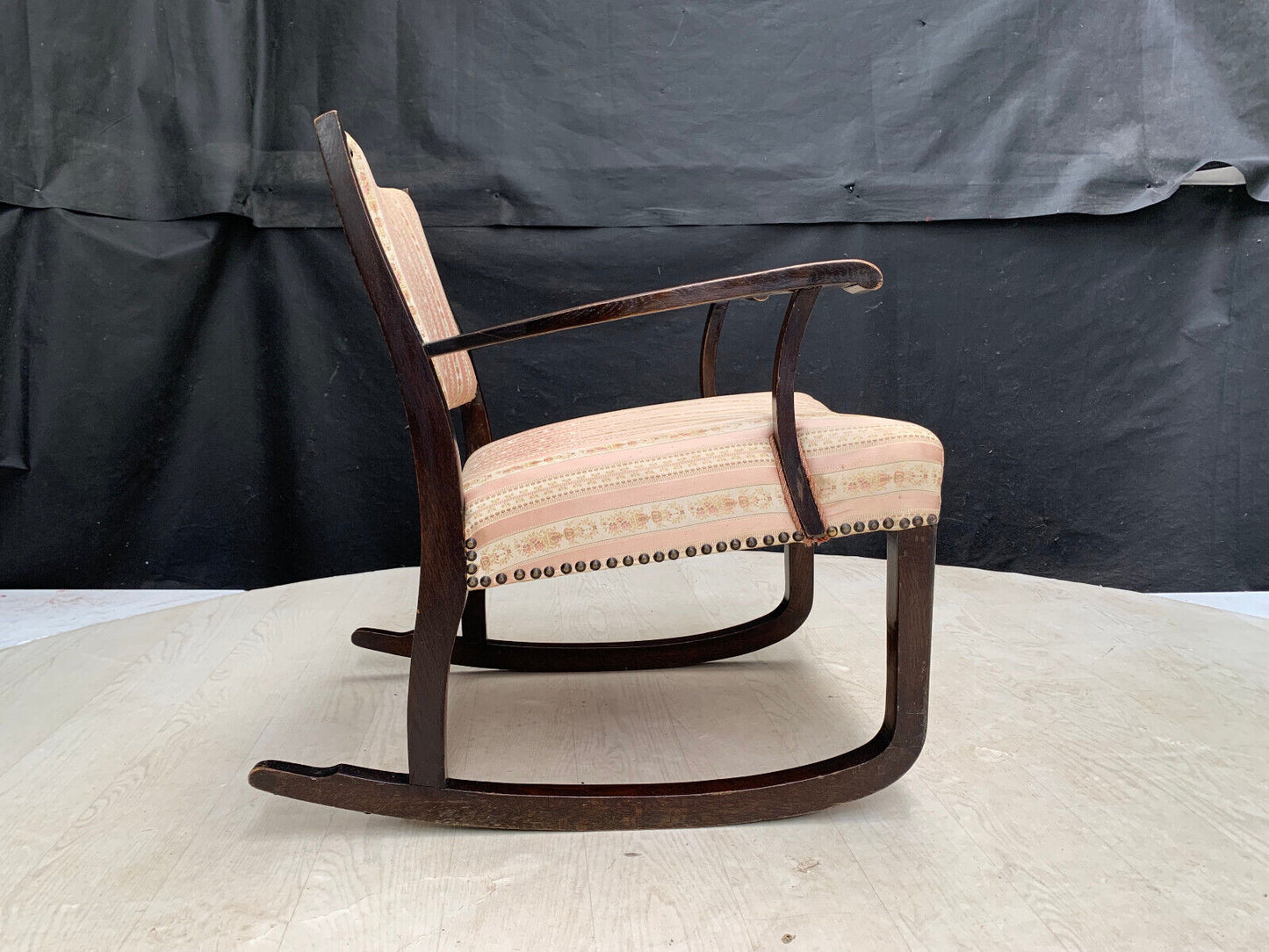 EB2913 Danish Stained Beech & Pink Striped Fabric Rocking Chair Vintage VCLO