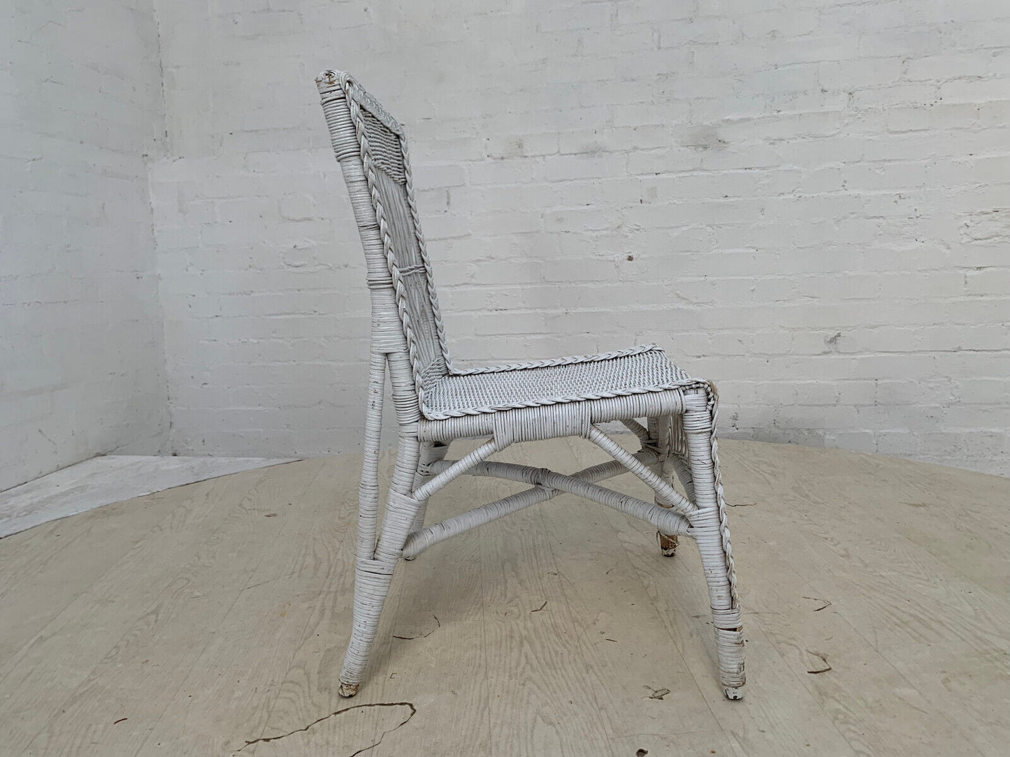 EB3609 Danish White Painted Wicker Dining Chair Mid-Century Modern Cottage MDIN