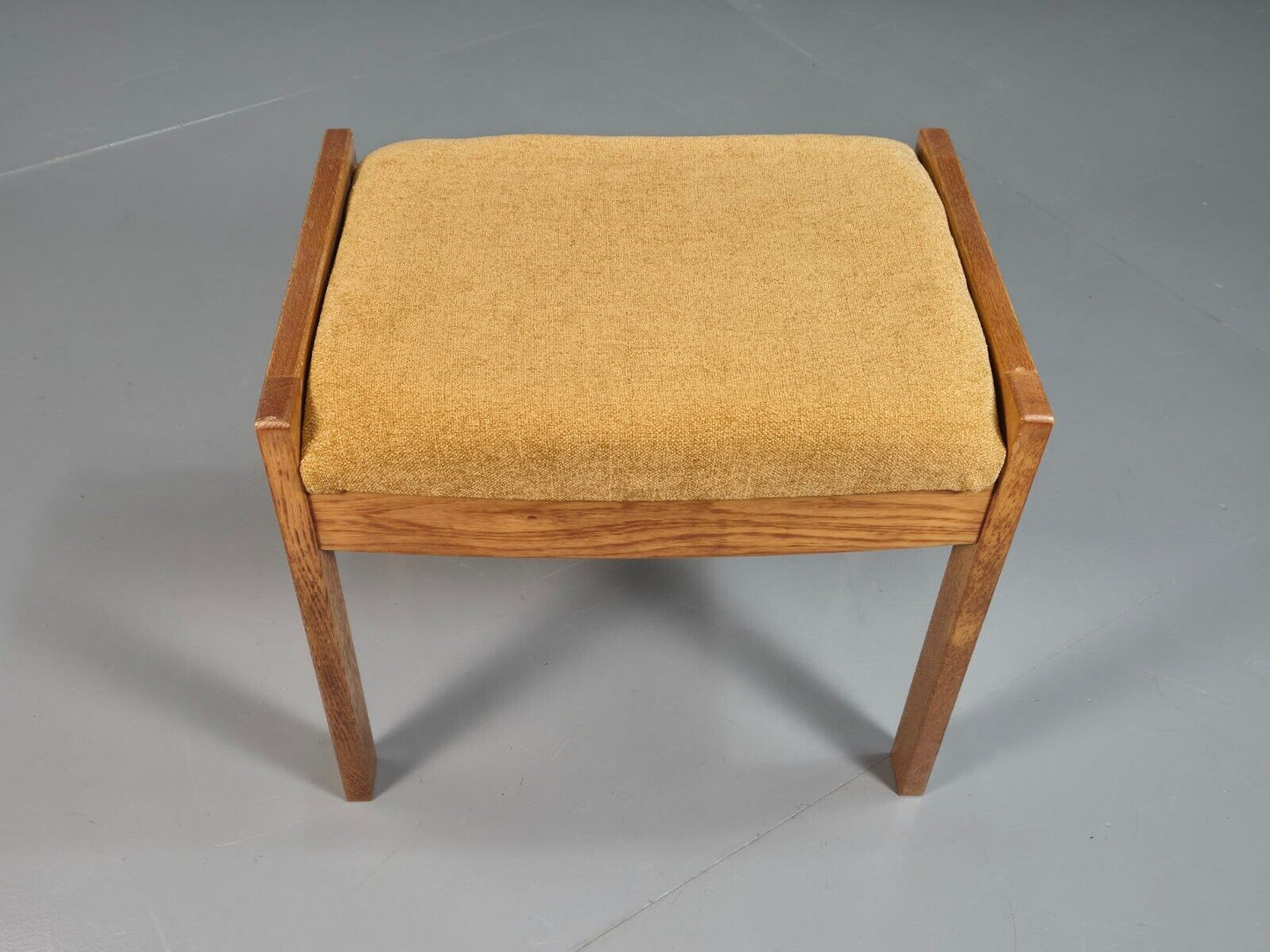 Vintage Stool Gold Chenille Oak Frame Meredew 1950s Retro EB7896 MFOO