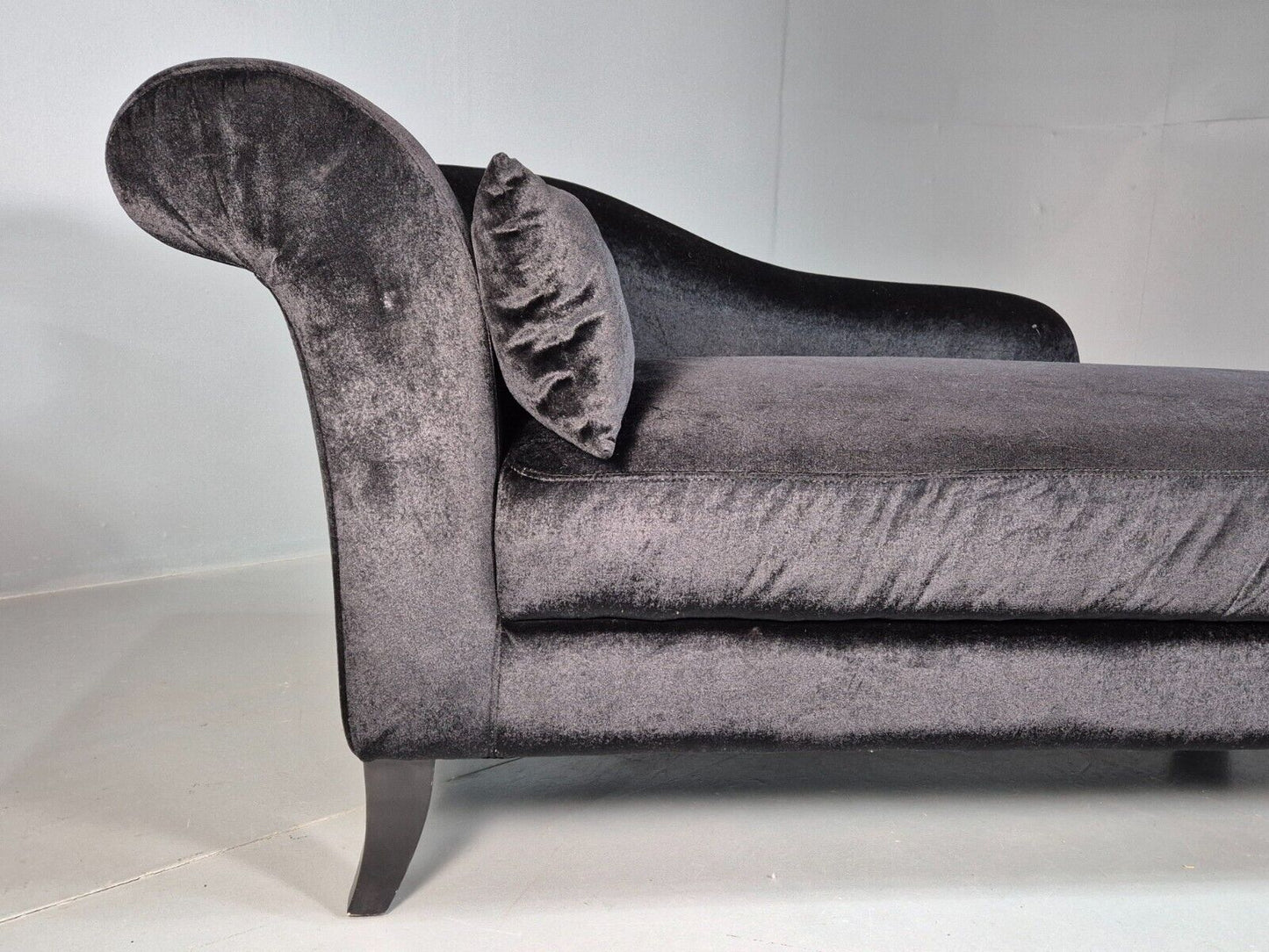 Vintage Chaise Lounge Black Velvet Velour Modern EB8202 VCHA