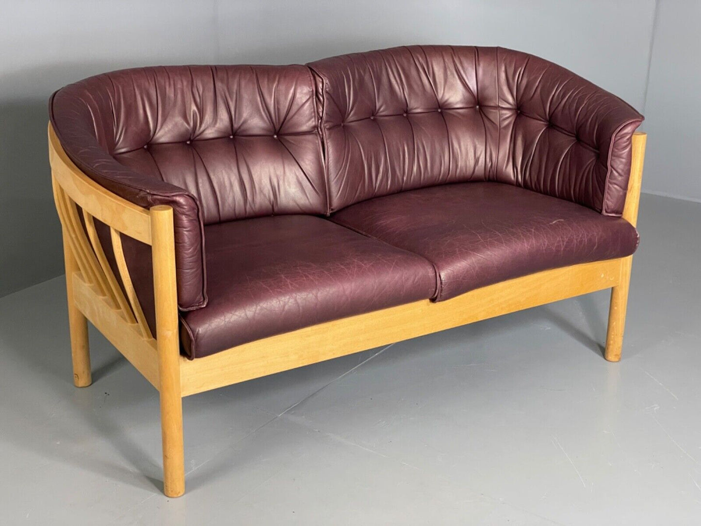 EB6111 Vintage Danish Leather Sofa 2 Seat Nielaus Møbler Beech Retro MCM M2SS