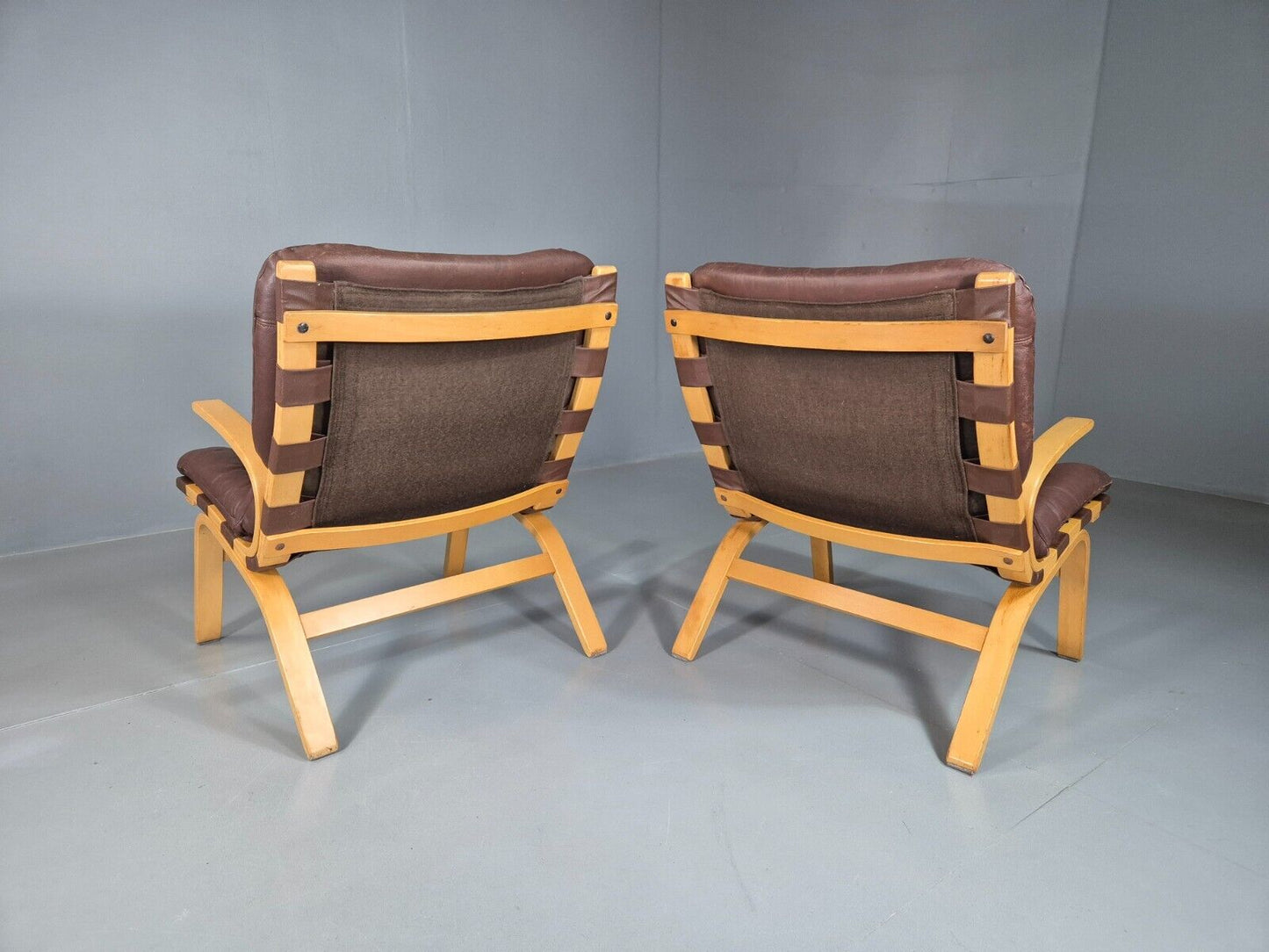 EB7572 2 Vintage Danish Lounge Chairs Leather Bentwood Farstrup Retro MCM MBEN