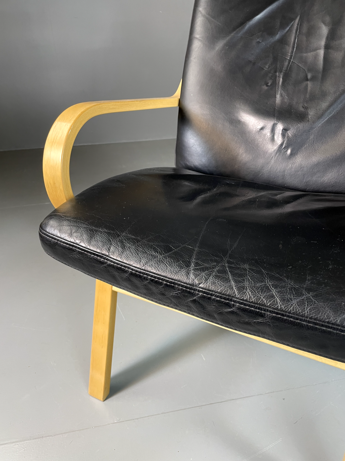 EB6089 Vintage Danish Lounge Chair, Black Leather, Bentwood, 1980s, Retro, MBEN