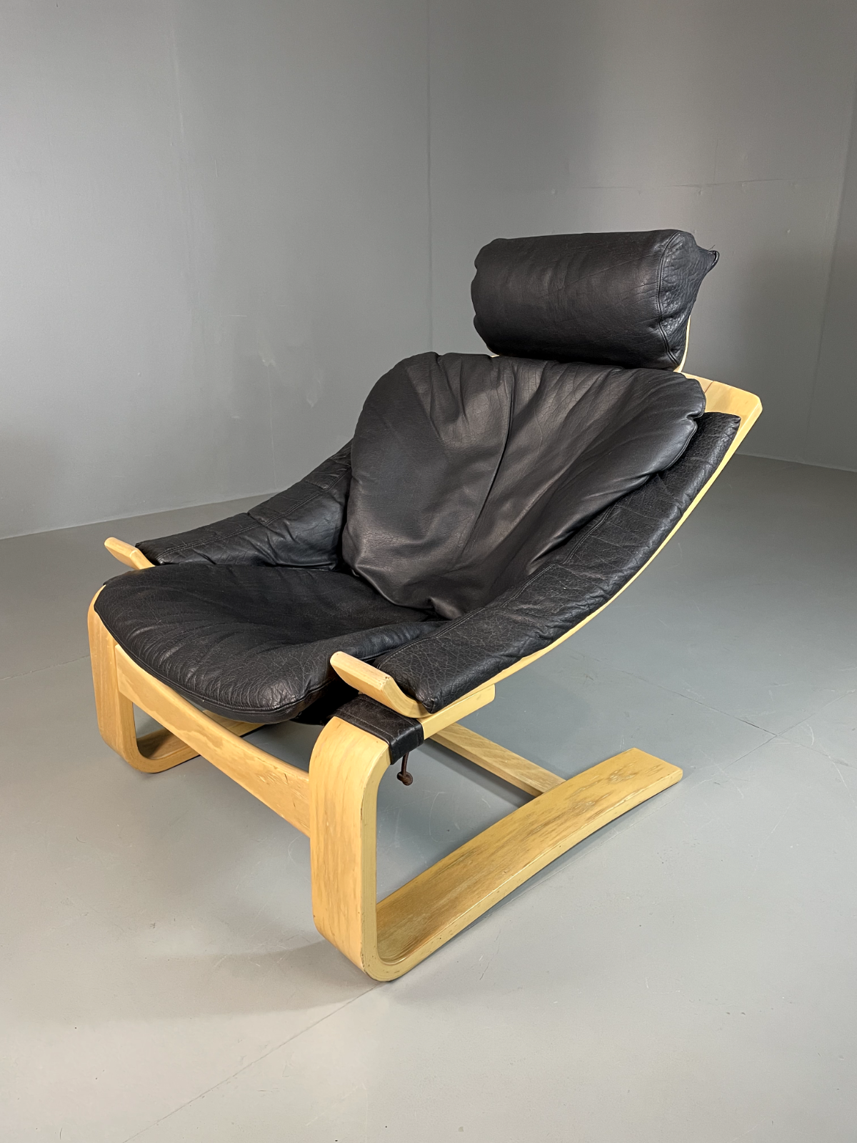 EB6246 Vintage Danish Bentwood Loungechair By Kroken Black Leather Retro MBEN