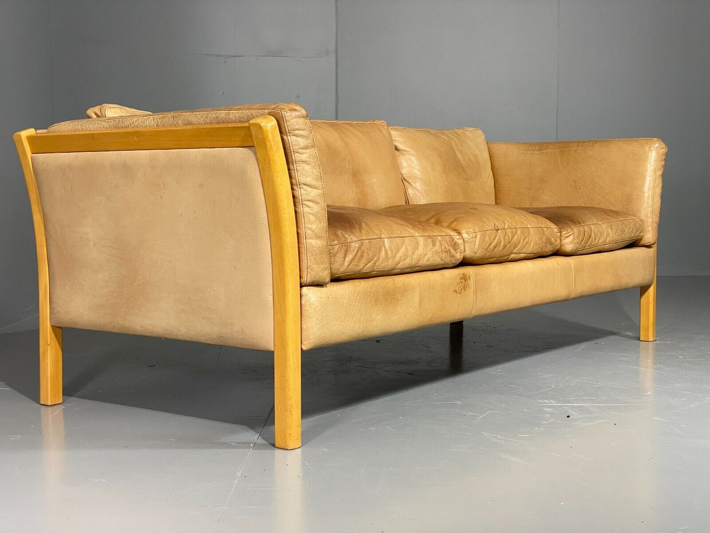 EB6370 Vintage Danish 3 Seat Sofa Tan leather Retro Mid Century Beech M3SS