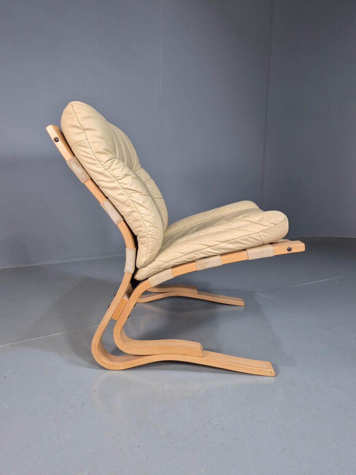 Vintage Danish Lounge Chair Beige Leather Bentwood Skyline Retro MCM EB5377 MBEN