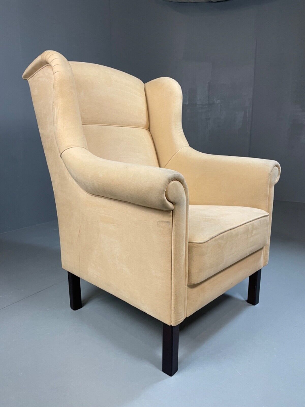 EB4500 Danish Modern Cream Suede Wing Back Armchair, MCM, Retro, Vintage VCLO