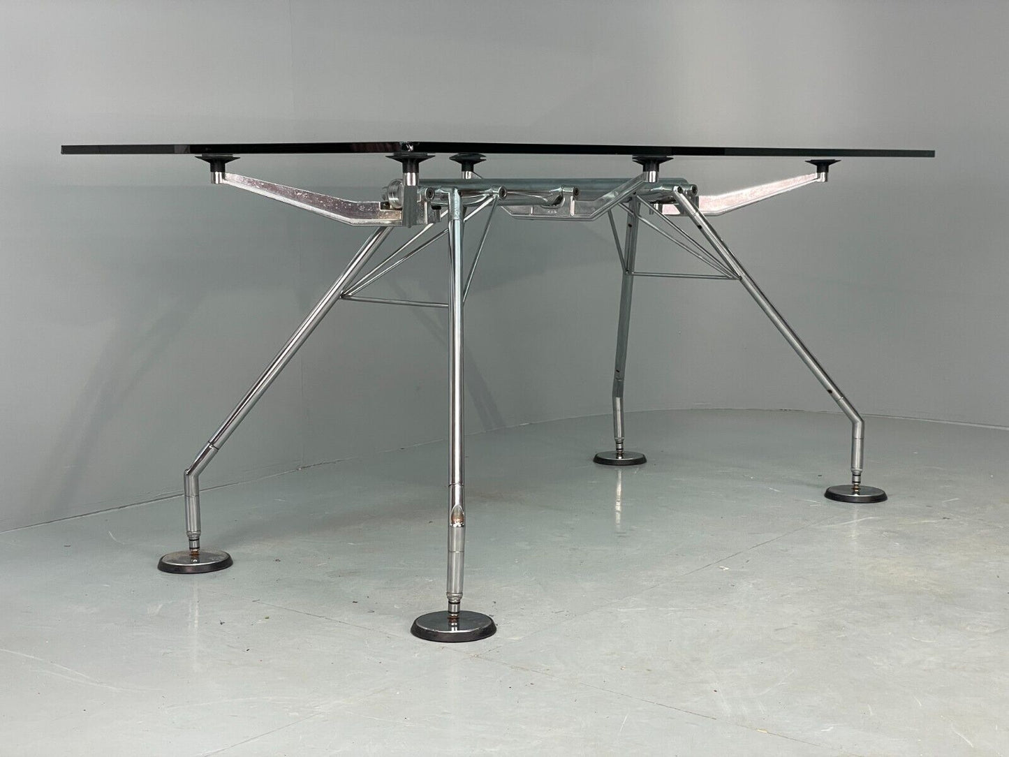 Nomos Table By Norman Foster For Tecno Postmodern Designer 1980s EB7532 MWOO