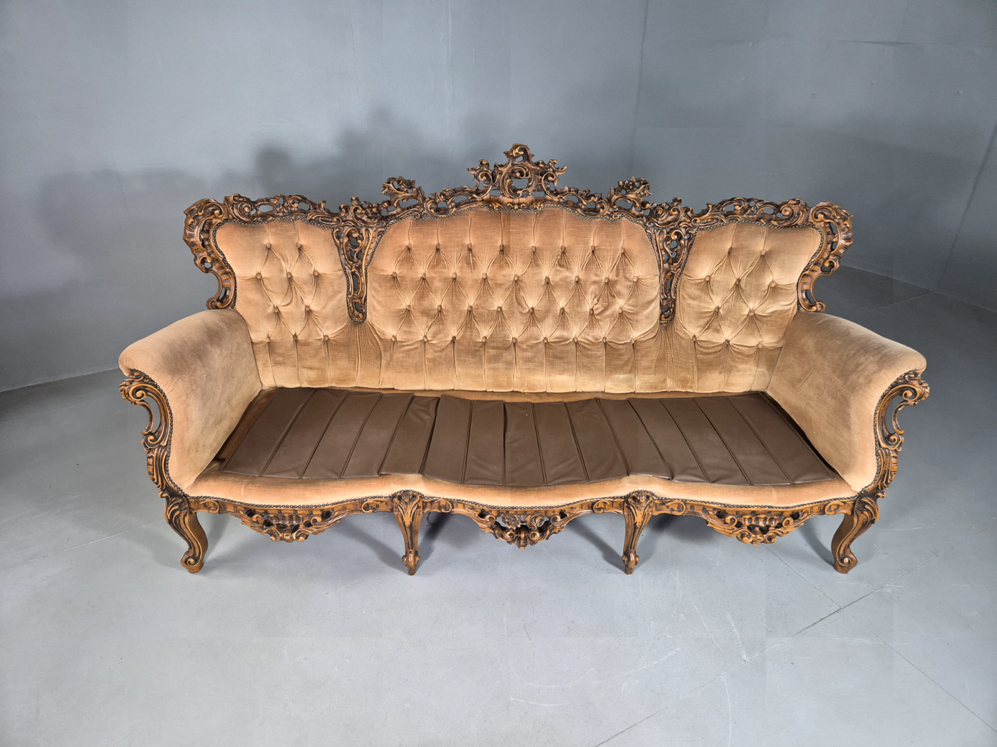 EB7115 Vintage French Antique Style 3 Seat Sofa Carved Frame Peach Velour V3SS