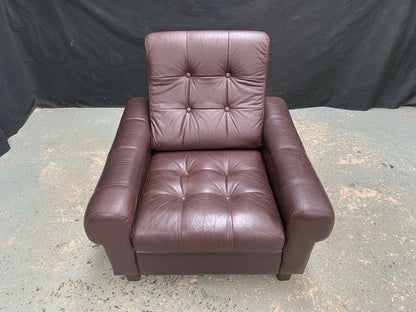 EB1748 Danish Brown Leather & Vinyl Lounge Chair from smoking household VLEA