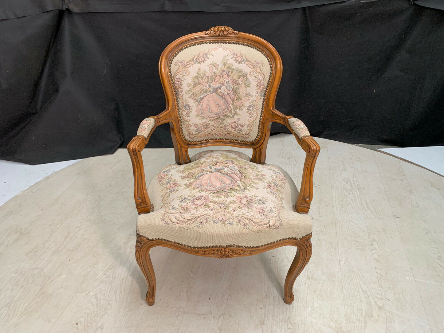 EB2516 Danish Carved Beech & Tapestry Style Cream Wool Chair Vintage VCAR