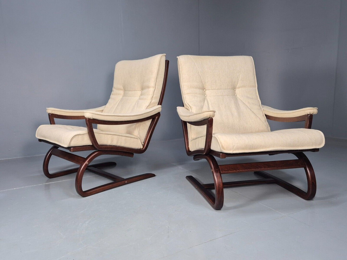 2 Vintage Danish Lounge Chairs Cream Wool Bentwood 1980s Retro MCM EB8540 MBEN