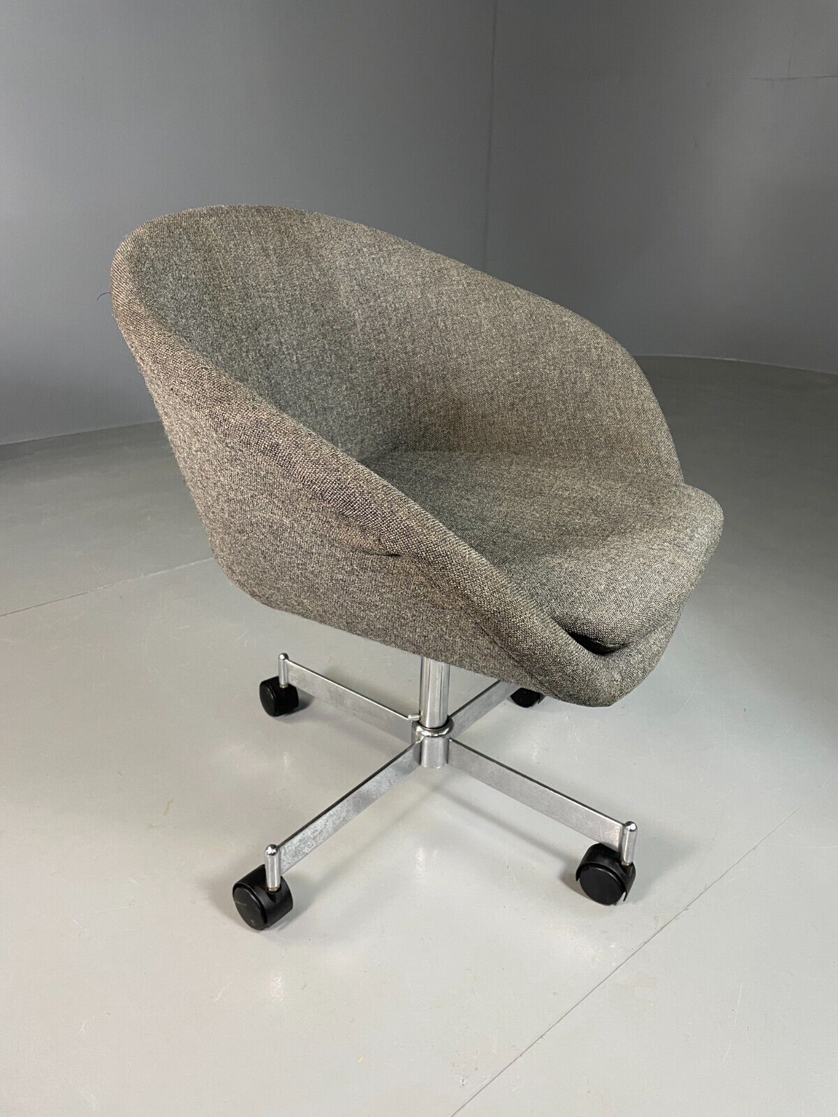 EB6827 Vintage Lounge Office Chair Grey Heals Mid Century Retro MSWI