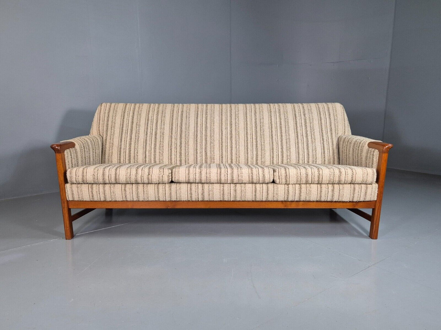 EB7569 Vintage Swedish 3 Seat Sofa Cream Wool Teak Paws Retro MCM 1960s M3SS