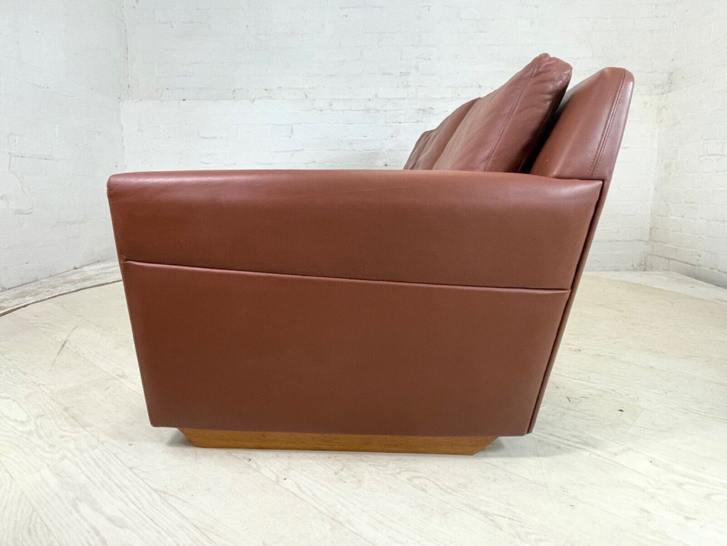 EB4300 Danish Tan Leather 1970s Sofa. Oak Sled Base, Vintage, Retro, MCM. M3SS