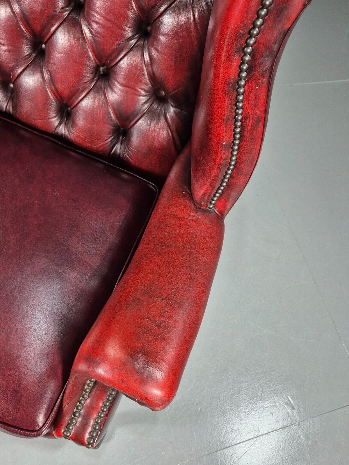 Vintage Wing back Lounge Chair Red Leather Chesterfield Queen Anne EB7806 VCHE