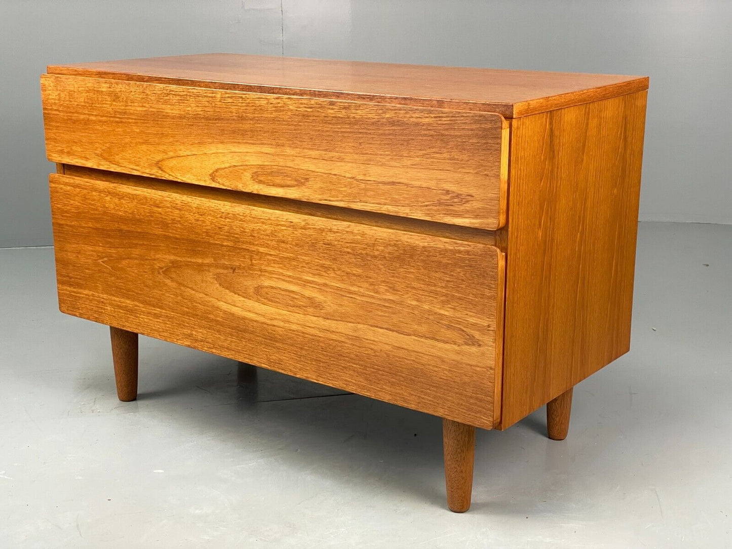 Vintage Small Teak Chest Of Drawers By Beaver & Tapley EB7966 MWOO