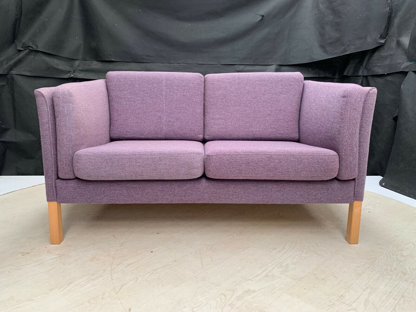 EB2674 Danish Purple Wool Two Seater Sofa Mid-Century Modern Lounge Seating M2SS