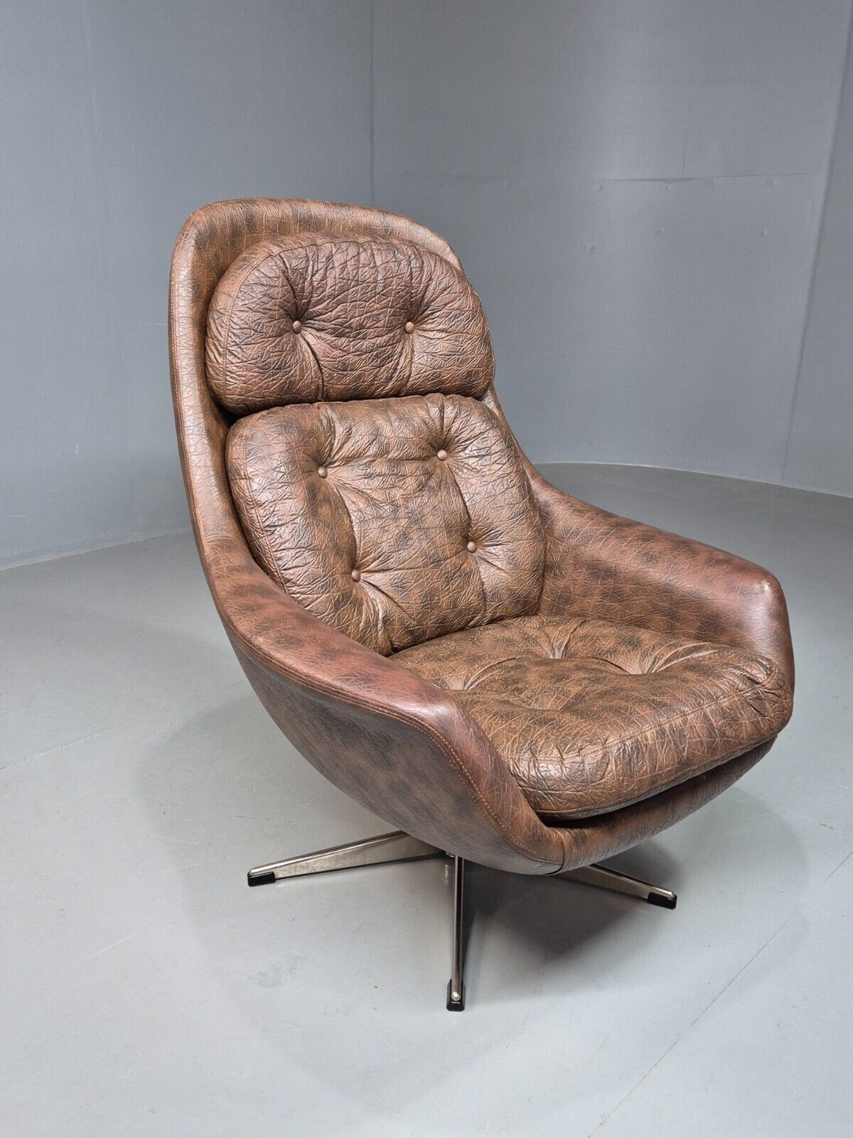 Vintage Danish Swivel Lounge Chair Brown Vinyl Egg Shape Retro 1970s EB8274 MSWI