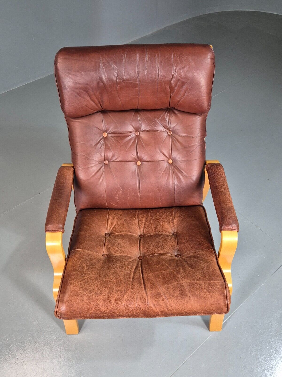 EB7410 Vintage Danish Lounge Chair Leather Bentwood Retro MCM MBEN