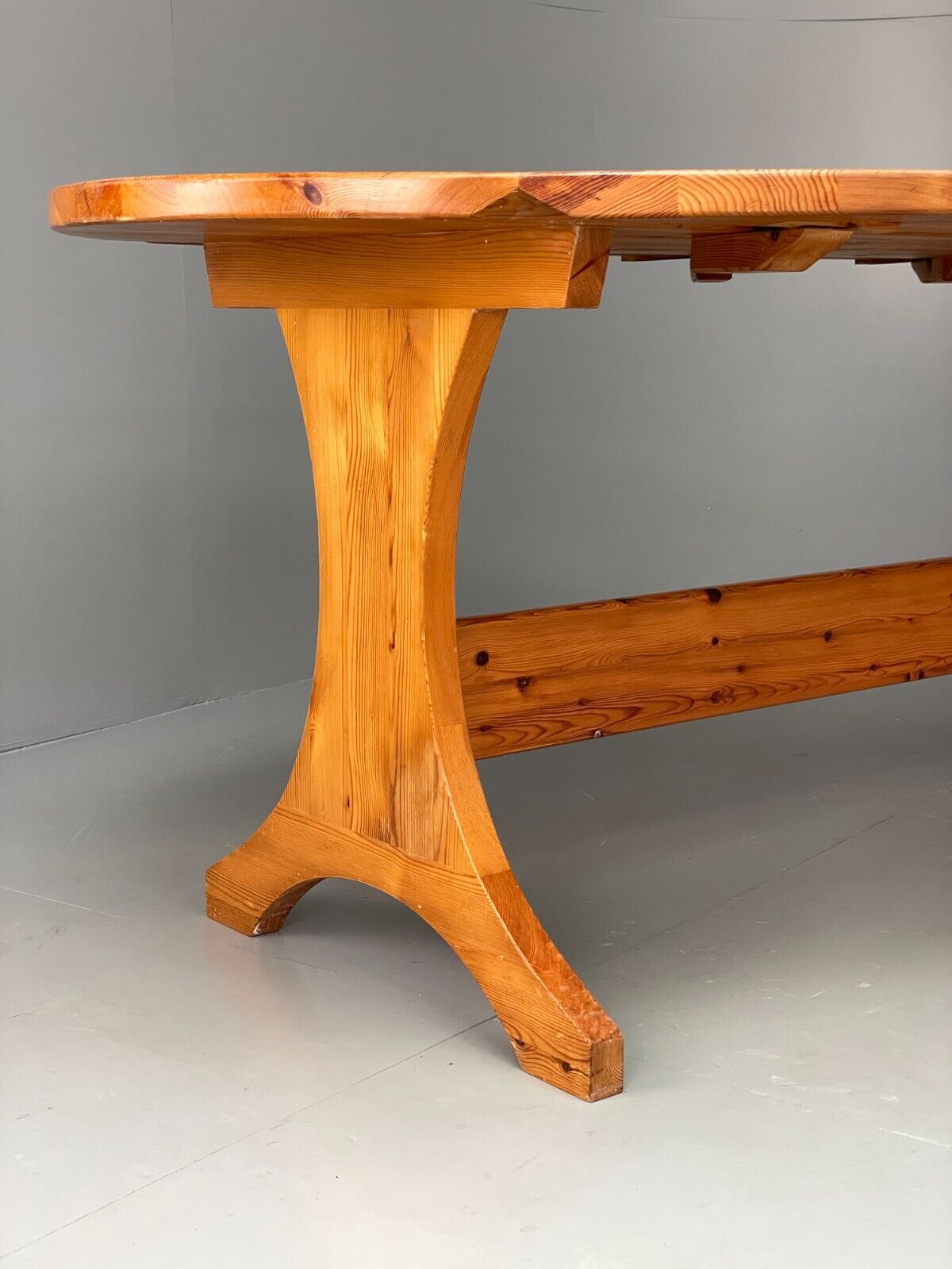 EB6854 Vintage Oval Pine Dining Table 1980s Retro Seats 8 MWOO