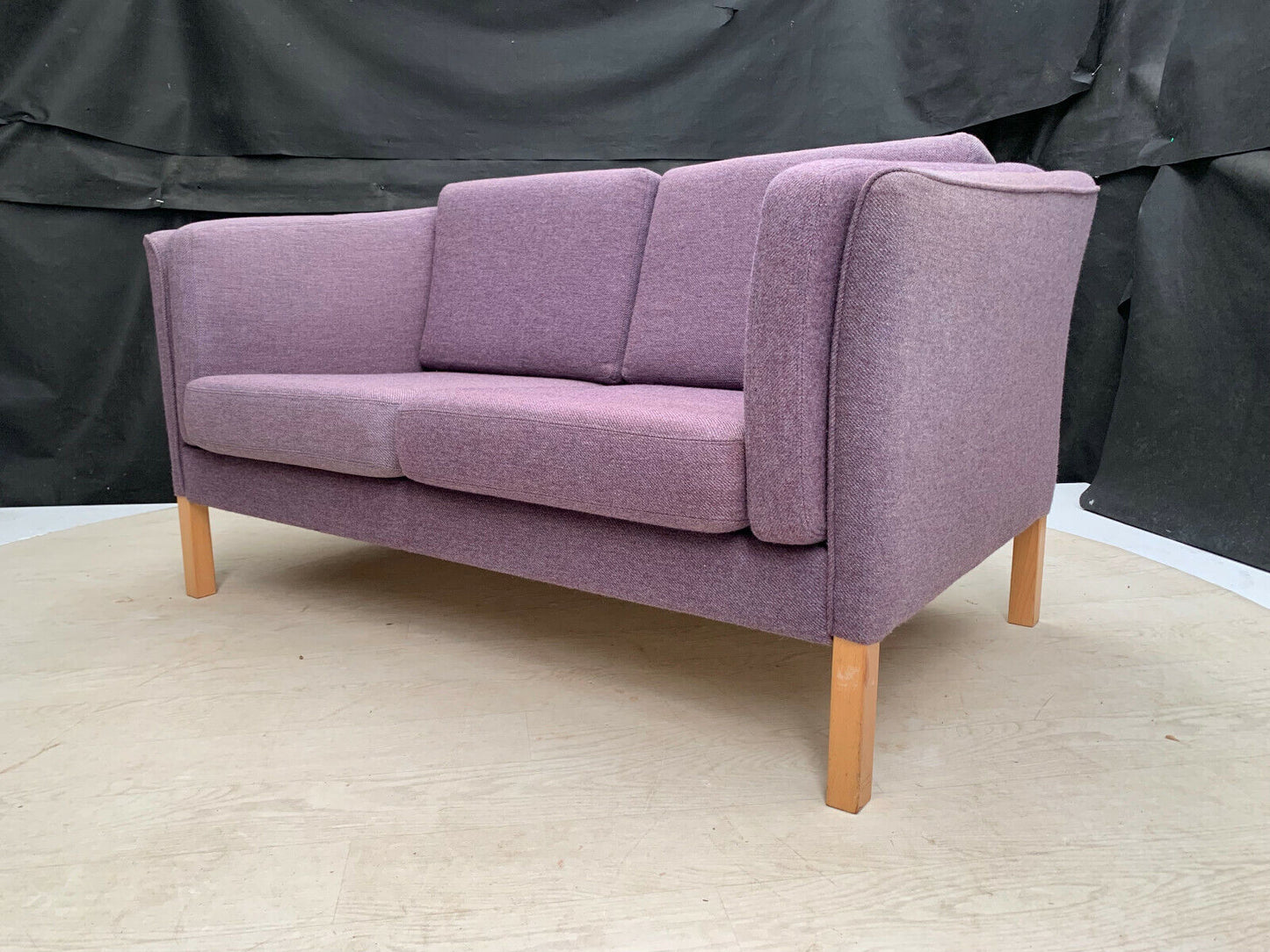 EB2674 Danish Purple Wool Two Seater Sofa Mid-Century Modern Lounge Seating M2SS