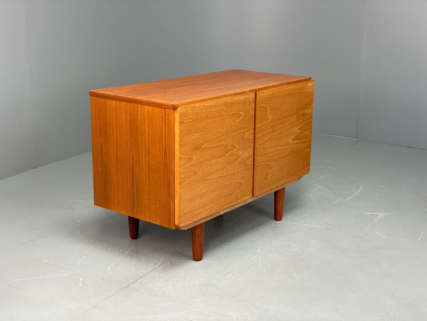 EB7145 Vintage Teak Cupboard by Beaver & Tapley Mid Century 1970s MWOO