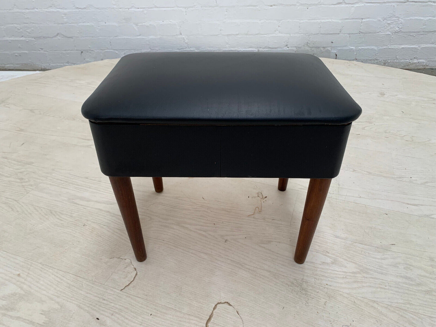 EB3148 Danish Black Vinyl Hobby Box on Turned Teak Legs Retro Vintage MFOO