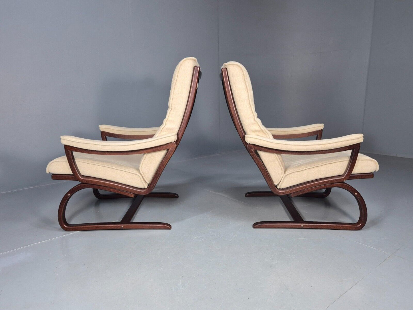 2 Vintage Danish Lounge Chairs Cream Wool Bentwood 1980s Retro MCM EB8540 MBEN