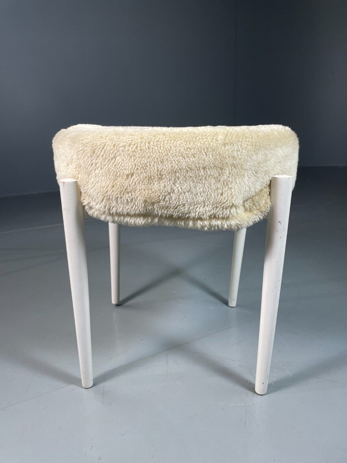 EB6561 Vintage Footstool White Fun Fur Upholstery Retro Mid Century 1960s MFOO