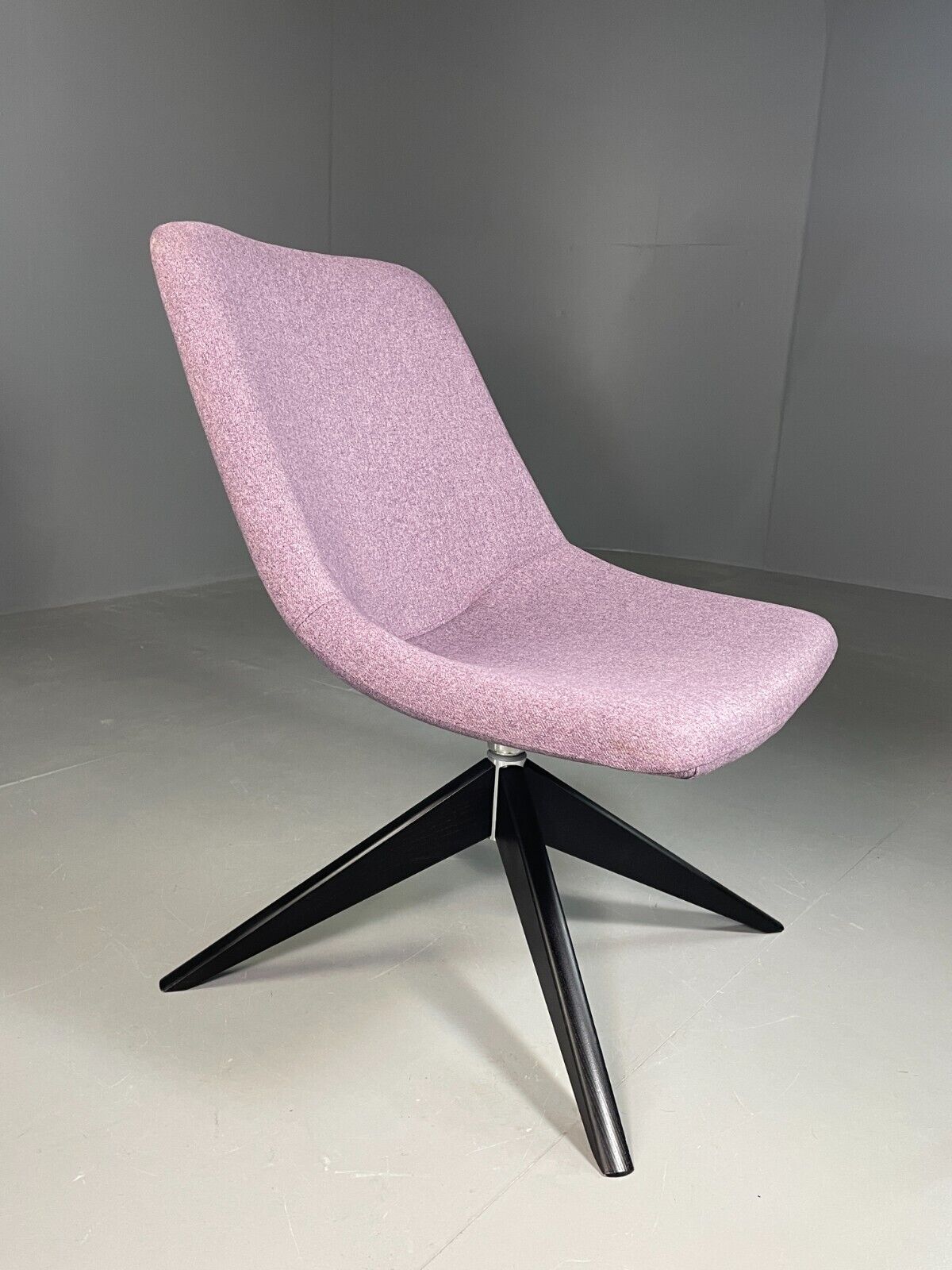 EB6836 Vintage Stiwood Egg Chair in Pink Italian Deeign MSWI