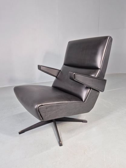 Vintage Black vinyl swivel Chair after the Press Room Chair Rietveld MCM EB06200
