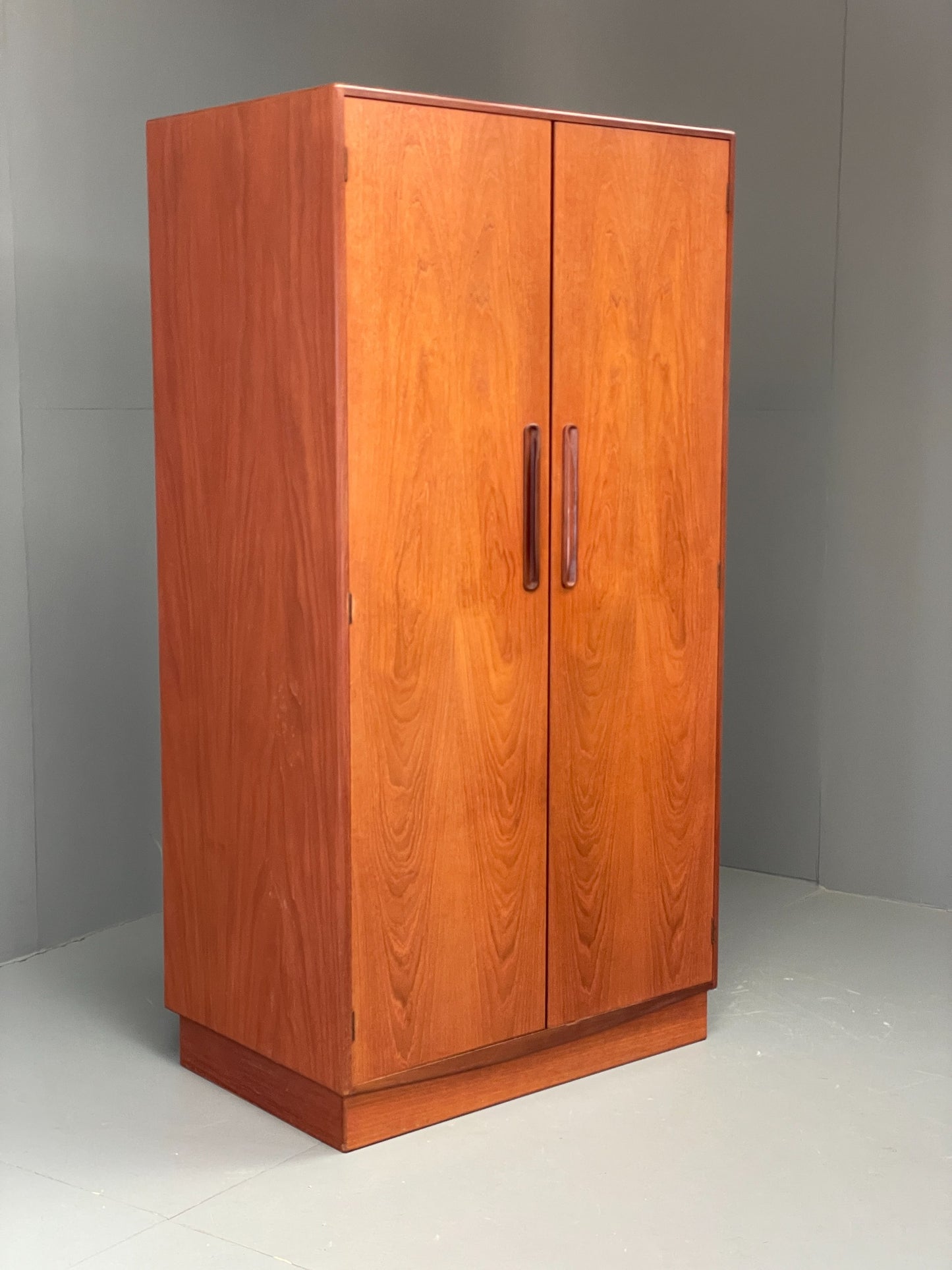 Vintage G-Plan Teak Wardrobe Clothes Rail Shelves Mid Century EB12206