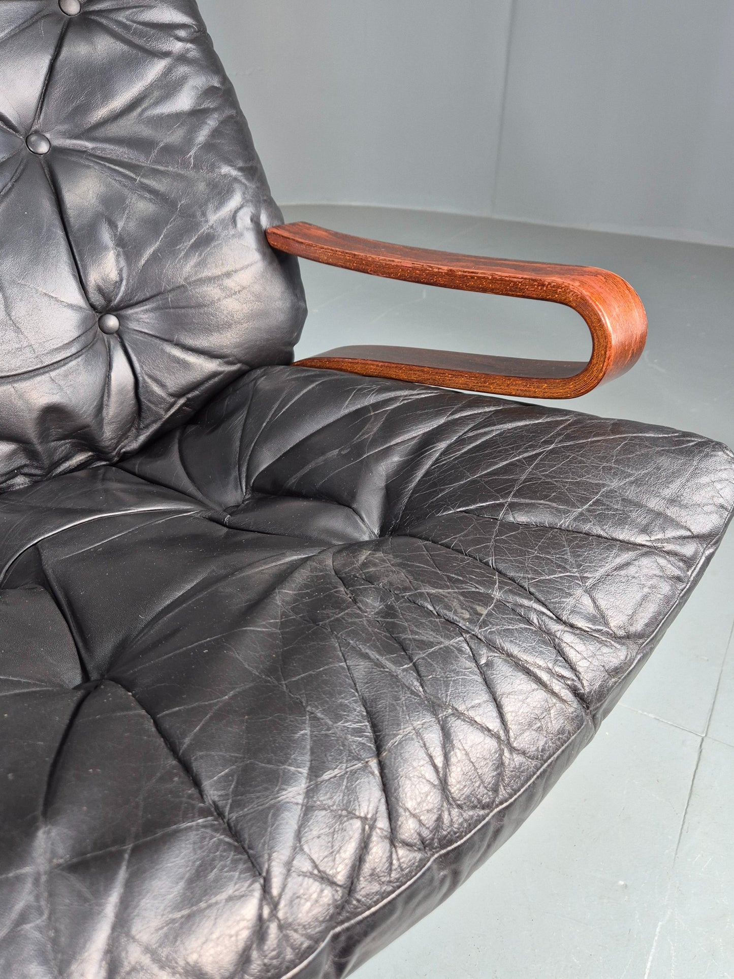 Vintage Mid Century Lounge Chair Black leather Skyline Model 1970s Retro EB12126