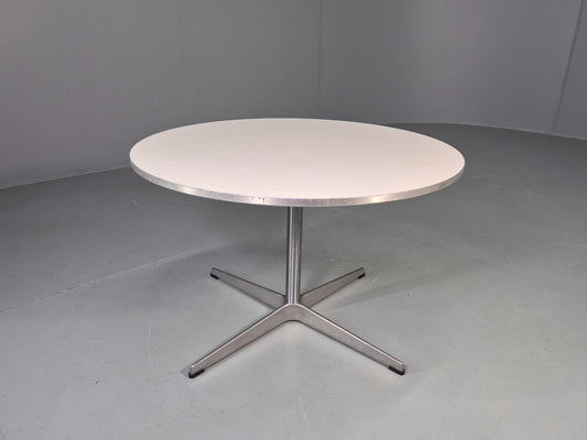 Vintage Fritz Hansen Circular Occasional Table Arne Jacobsen Design EB13004