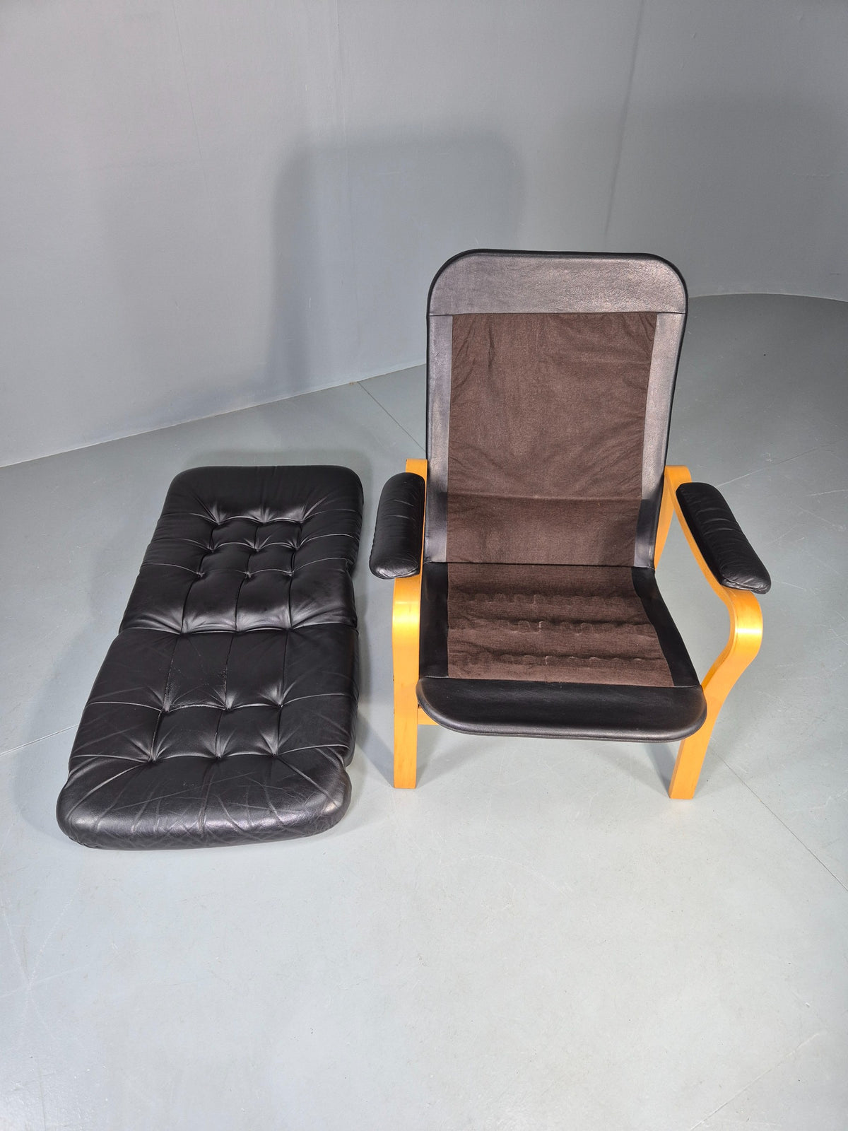 Vintage Danish Faux Leather Lounge Chair Bent Wood Frame 1980s Retro EB13074