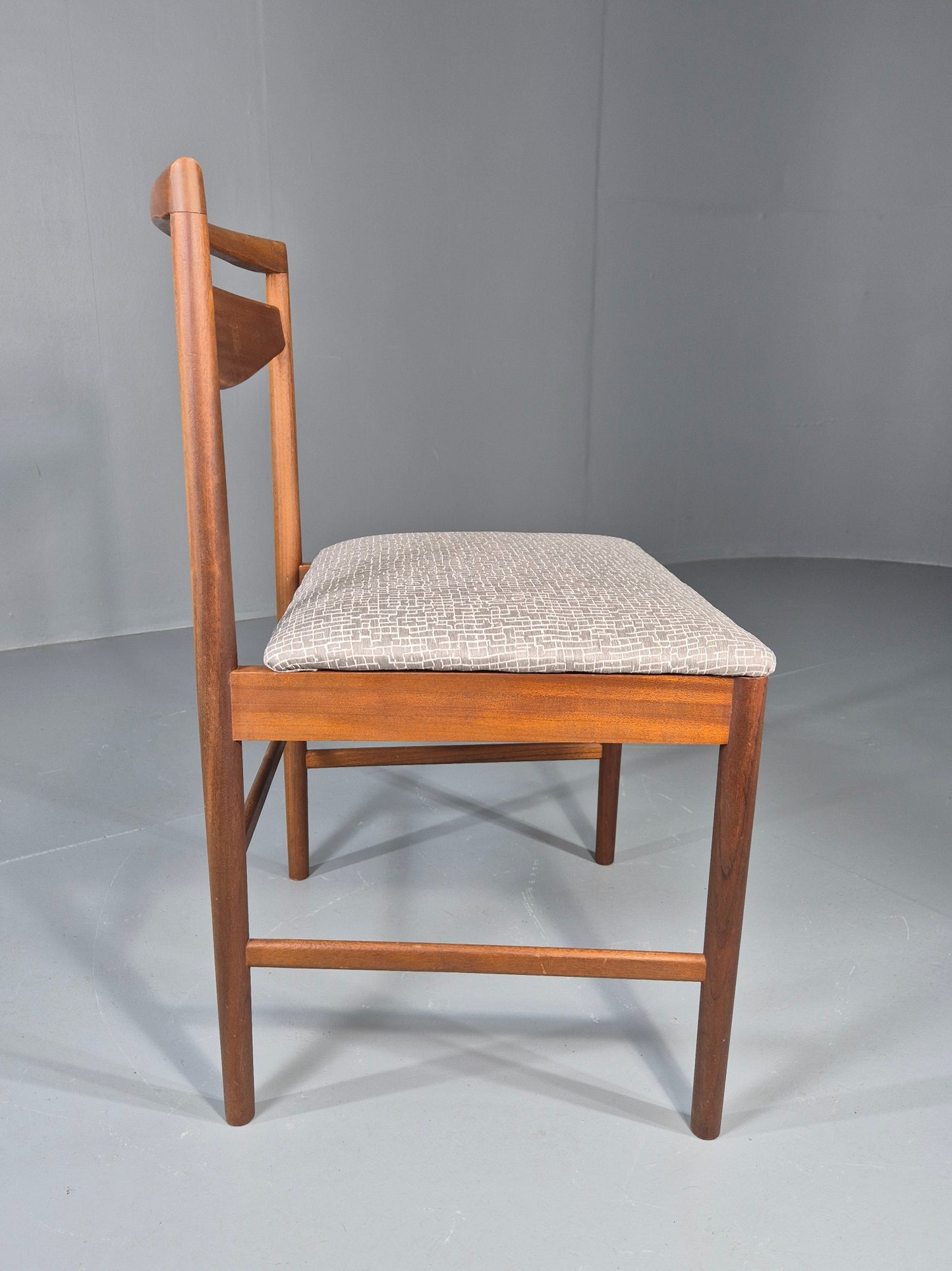 Single Vintage McIntosh Dining Chair Model 9433 Teak New Upholstery EB12309