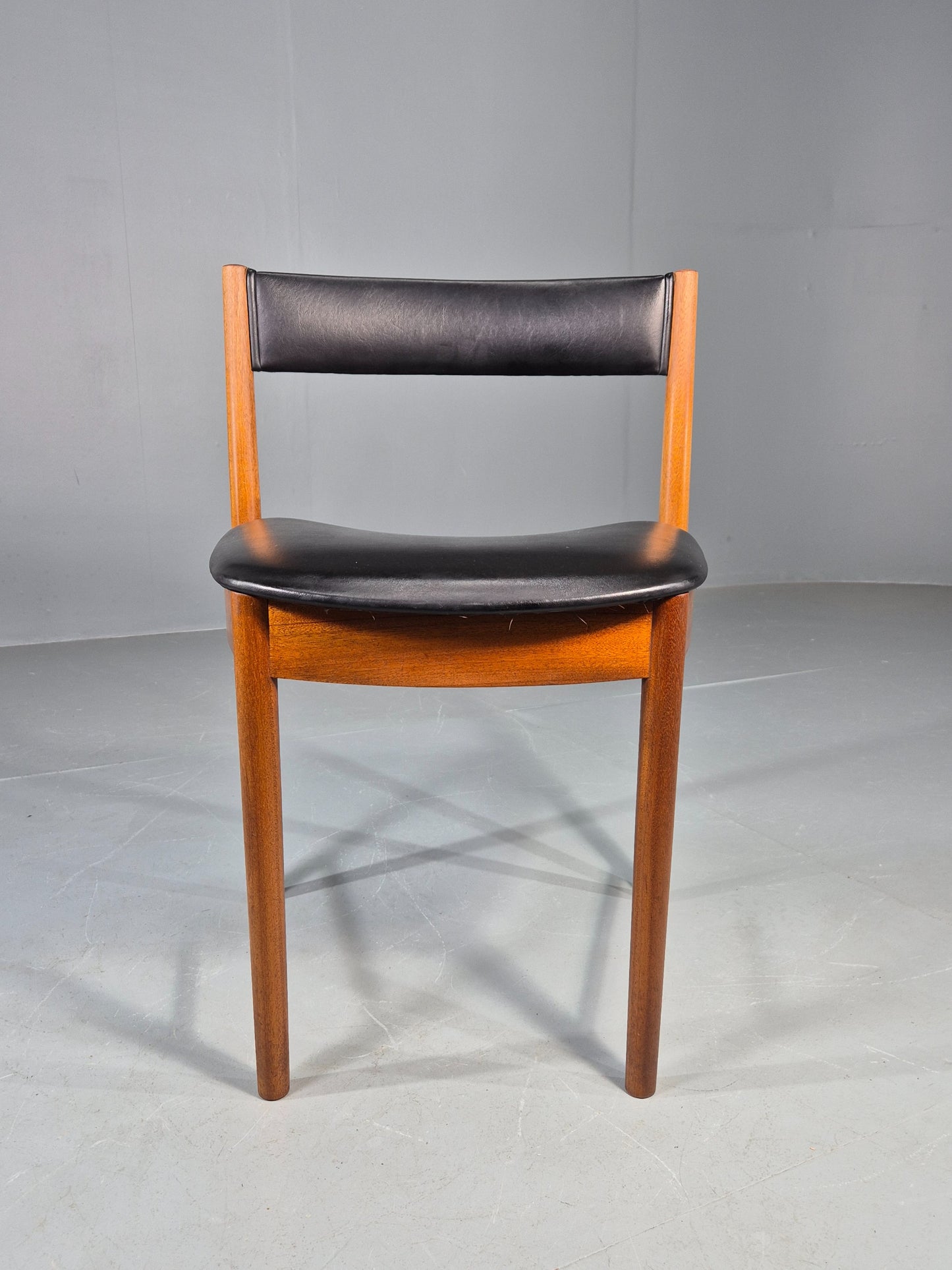 Vintage McIntosh Single Dining Chair Teak Vinyl Roundette Model Retro EB12180