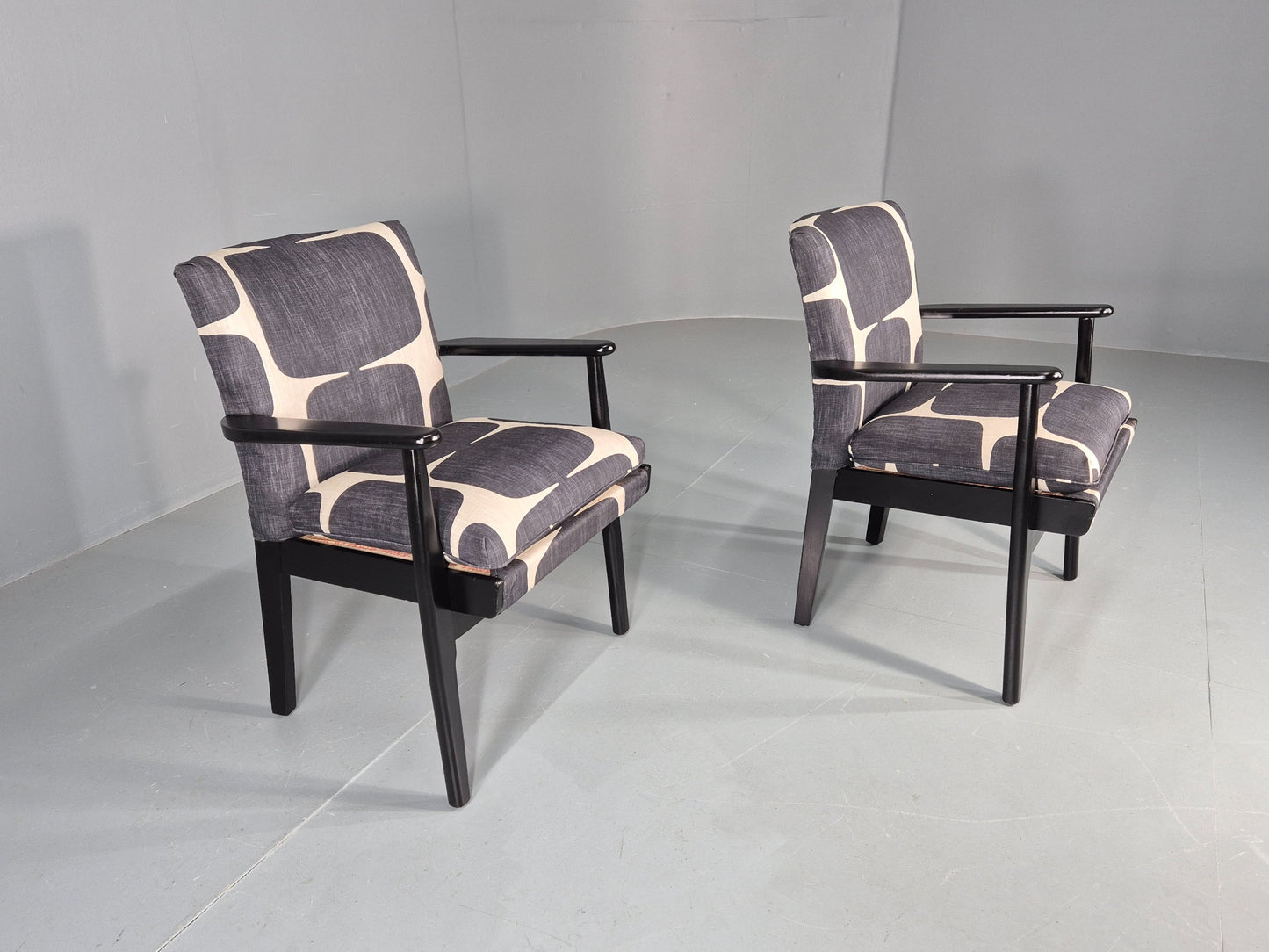 2 Vintage 1960s Lounge Chairs Parker Knoll New Upholstery EB11847