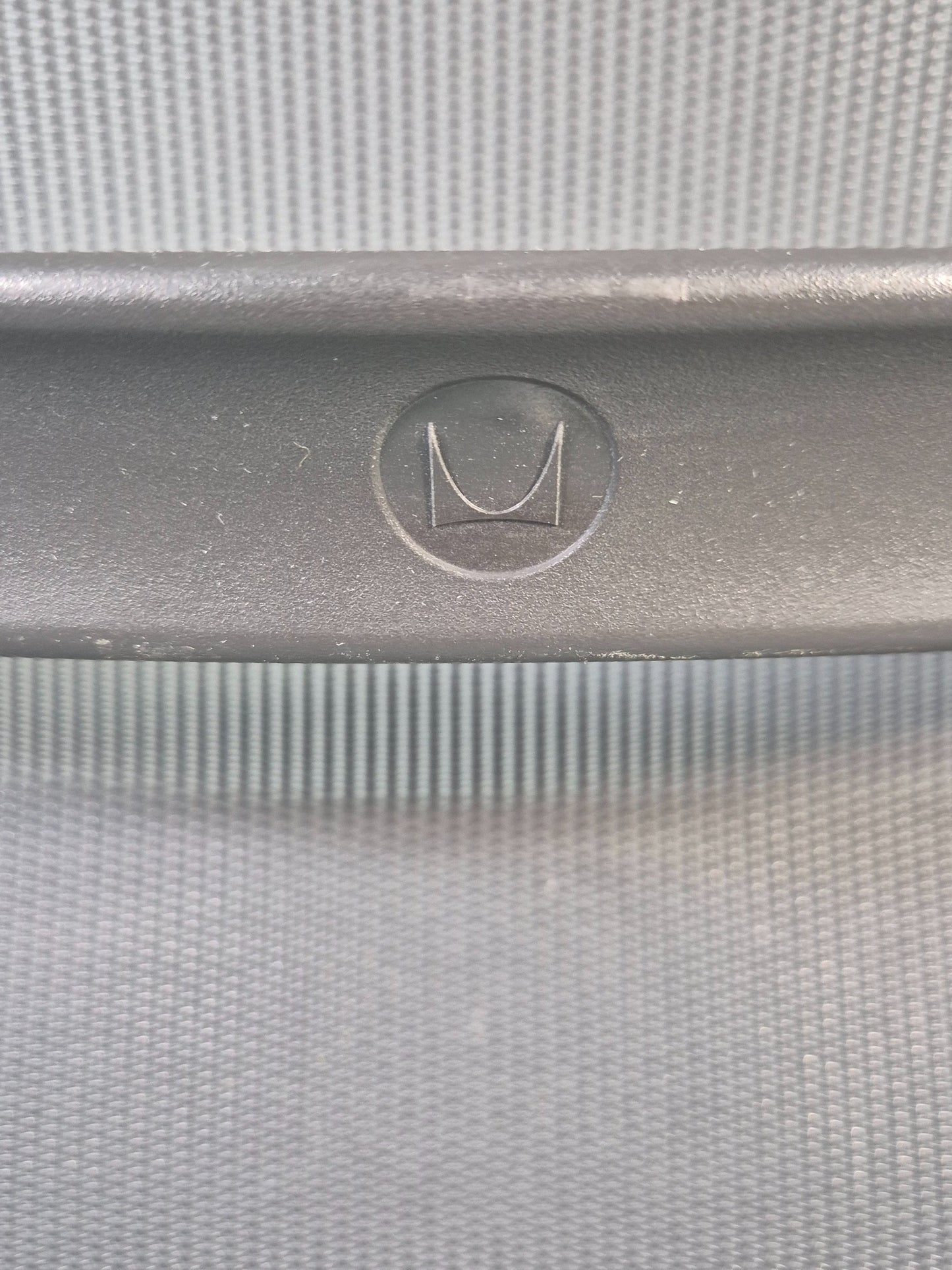 Herman Miller Setu Office Chair Modern design Quality Comfortable EB12570