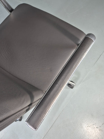 Modern Design Brunner Finasoft Conference Chair Grey Leather EB12997