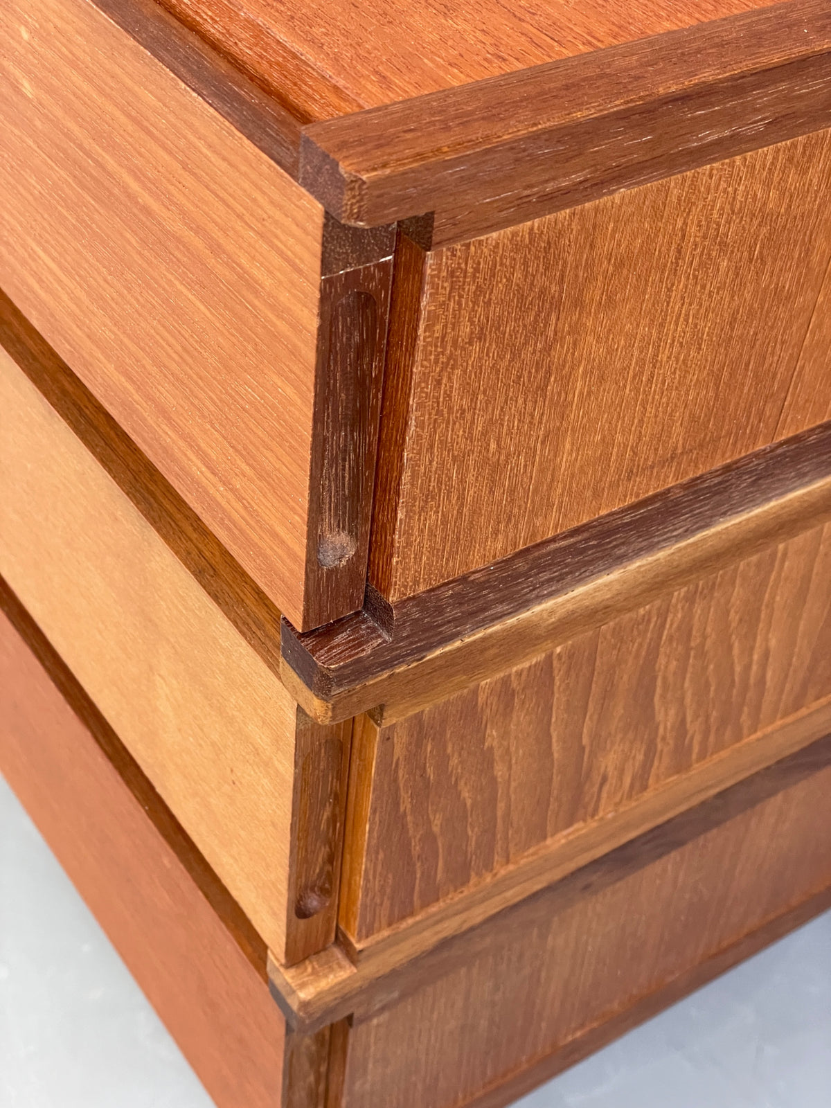 Vintage Chest of Drawers Teak Retro Mid Century White Interior EB13105