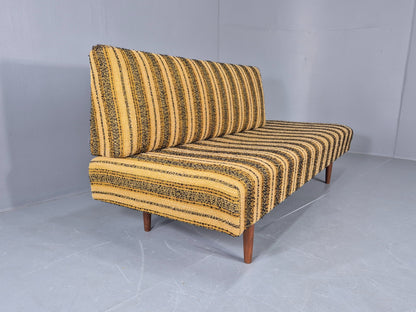 Vintage Danish Mid Century Day Bed 1960s Original Condition Retro  EB12387
