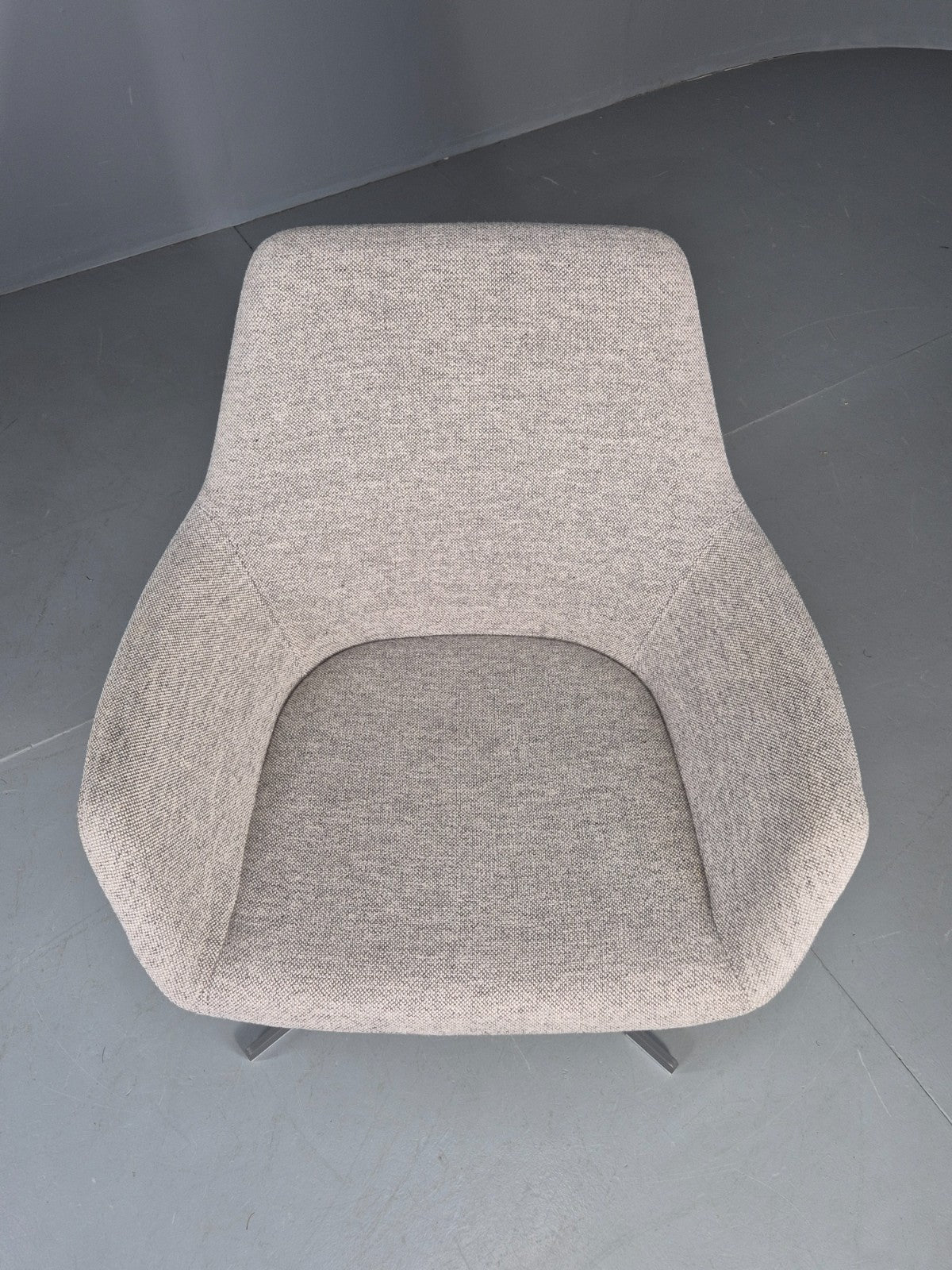 Vintage Swivel Tub Chair Hitch Mylius Modern Design Retro Cream  EB12842